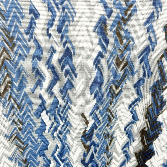 Easywear by Chico's Blue and White Geometric Lined Sleeveless Tank - Picture 3 of 6